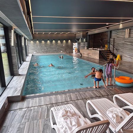 Nowy Apartament: Beachside Comfort with Modern Amenities Kolobrzeg Exterior photo