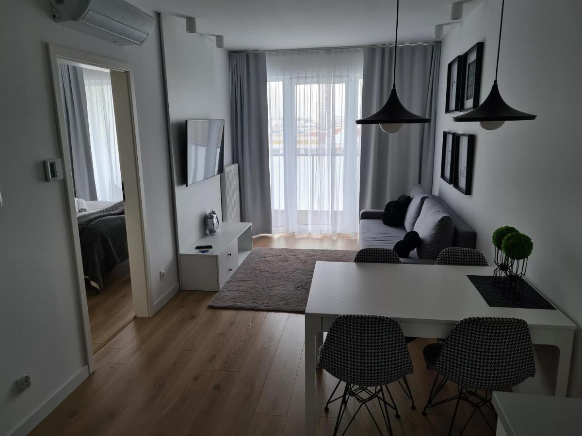 Nowy Apartament: Beachside Comfort with Modern Amenities Kolobrzeg Exterior photo