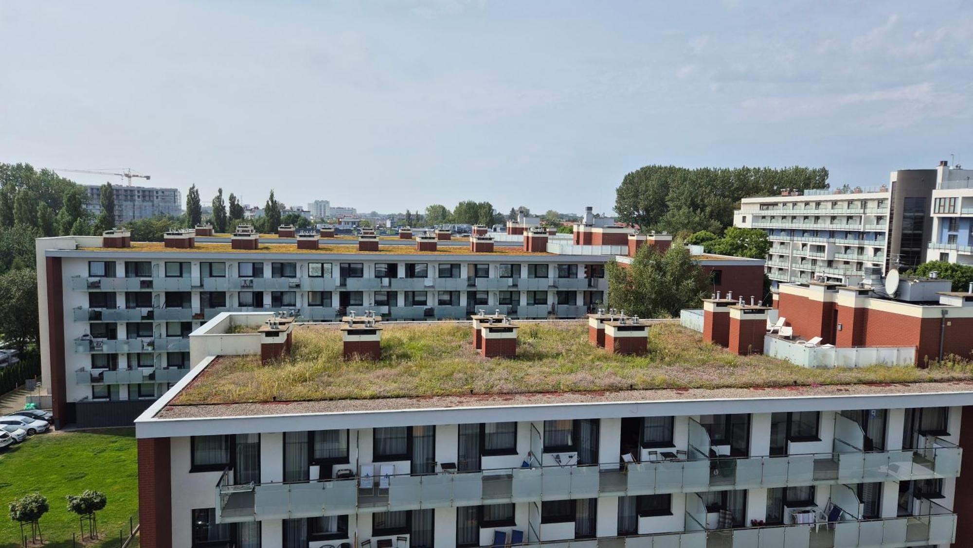 Nowy Apartament: Beachside Comfort with Modern Amenities Kolobrzeg Exterior photo